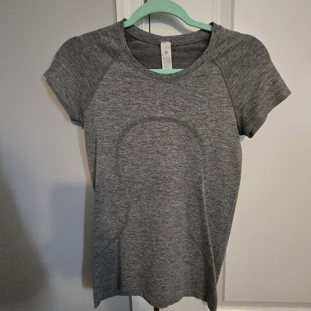 Lululemon Swiftly Tech Short-Sleeve Shirt 2.0Hip Length